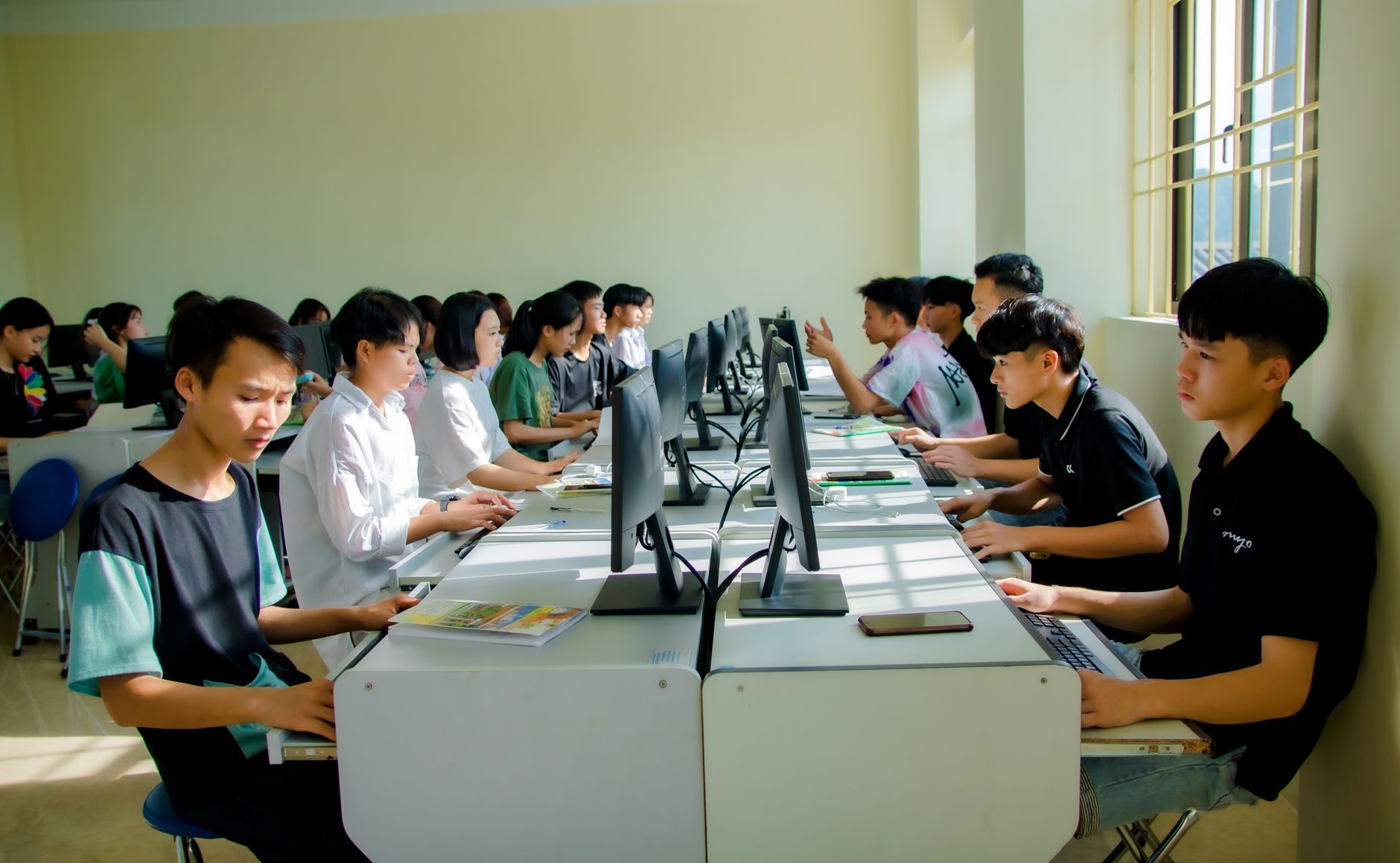 Students working together in a computer lab